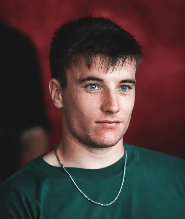 Ed Scott parkour performer Bristol UK
